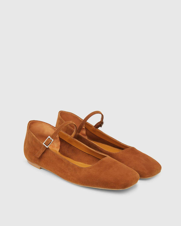 Julieta Caramel Suede side