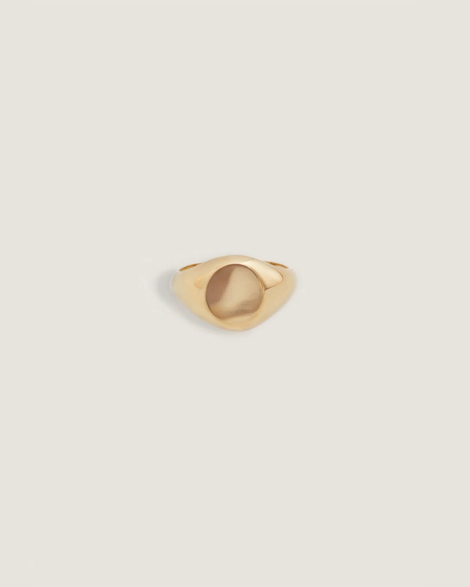 Kinn Bold Signet Ring