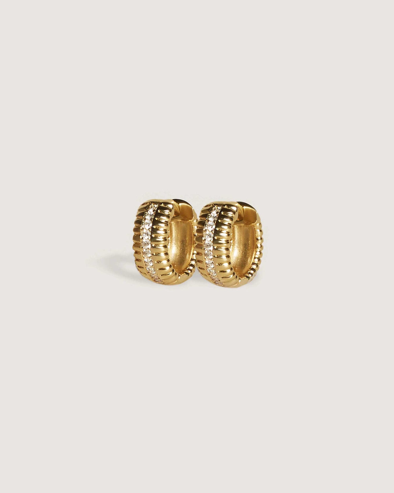 Kinn Solid Ribbed Pave Diamond Earrings