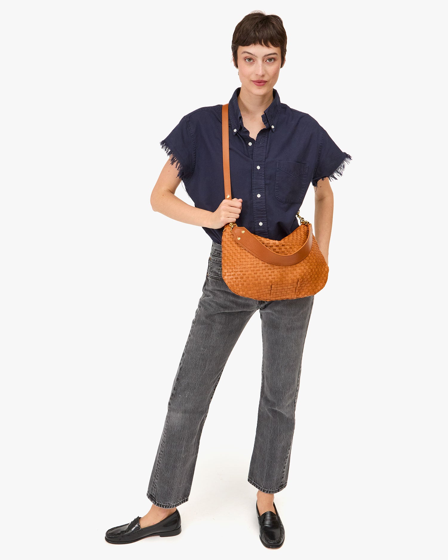 Moyen Messenger as a crossbody