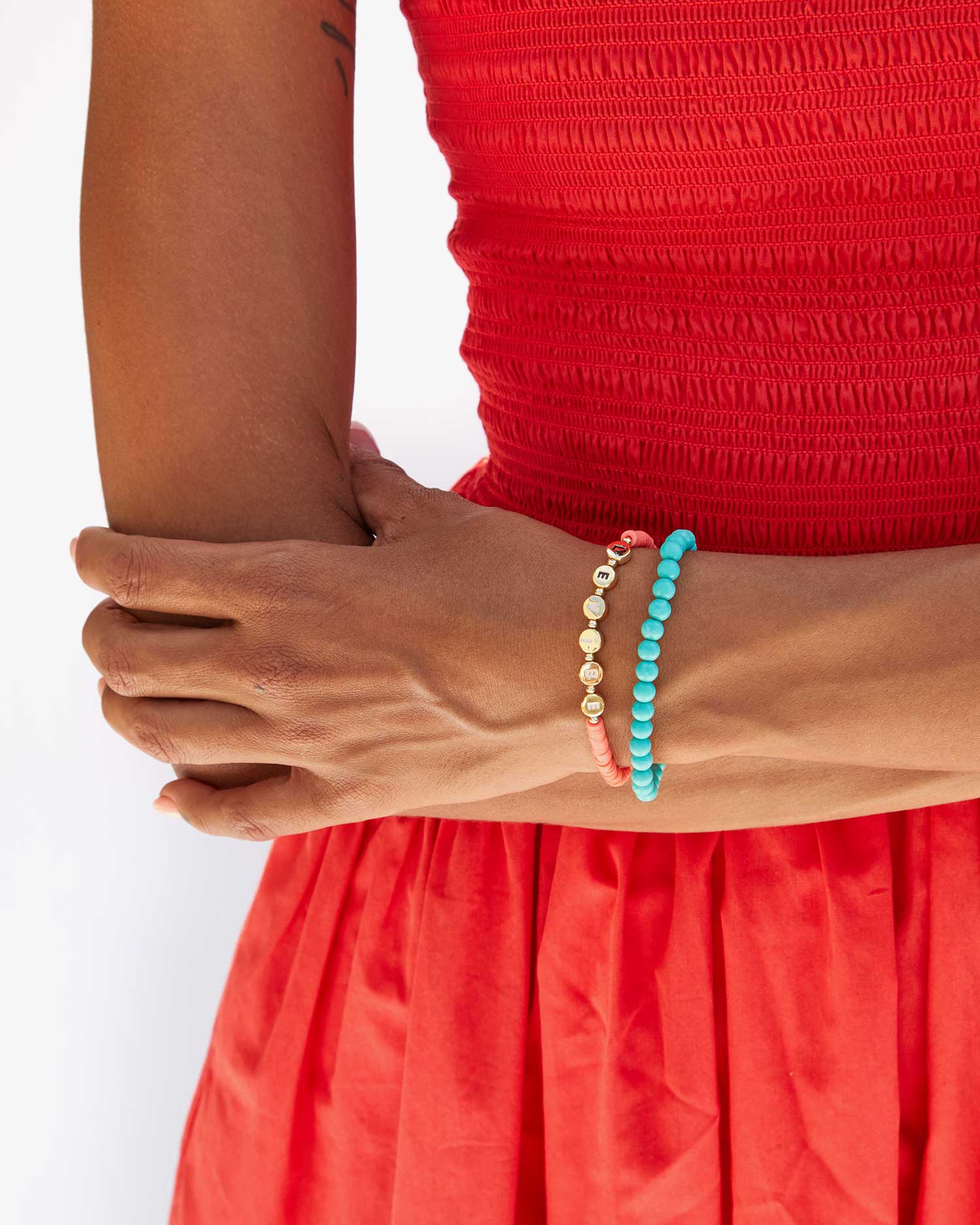 Le Vibe Beaded Disc Stretch Bracelet on wrist